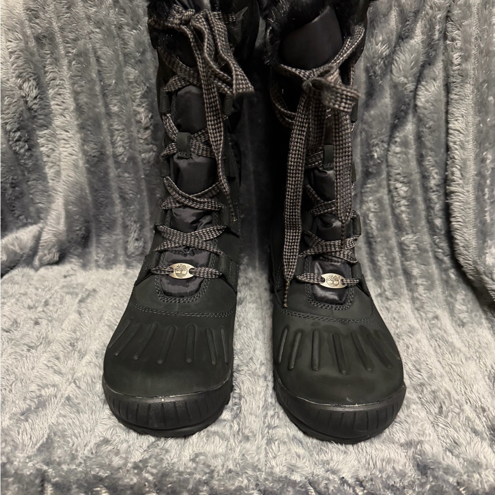NWT Timberland Women's Black  Suede and Quilted Snow Boots